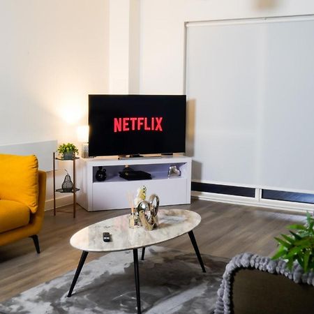 Manchester City Centre Apt With Balcony & Free Parking - Including Free 1-Hour Early Check-In For Bookings In June, Justeat Voucher For 2-Night Stays Minimum! Exterior foto