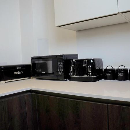 Manchester City Centre Apt With Balcony & Free Parking - Including Free 1-Hour Early Check-In For Bookings In June, Justeat Voucher For 2-Night Stays Minimum! Exterior foto